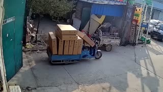 🛴💨 My Scooter People Need Me! | FunFM