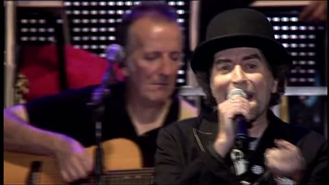 No Hago Otra Cosa Que Pensar En Ti - Serrat & Sabina (en vivo)