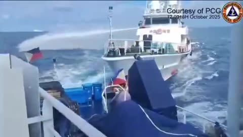 🇨🇳🇵🇭 Chinese Coast Guard ship collided with a Philippine fisheries vessel near Thitu Island