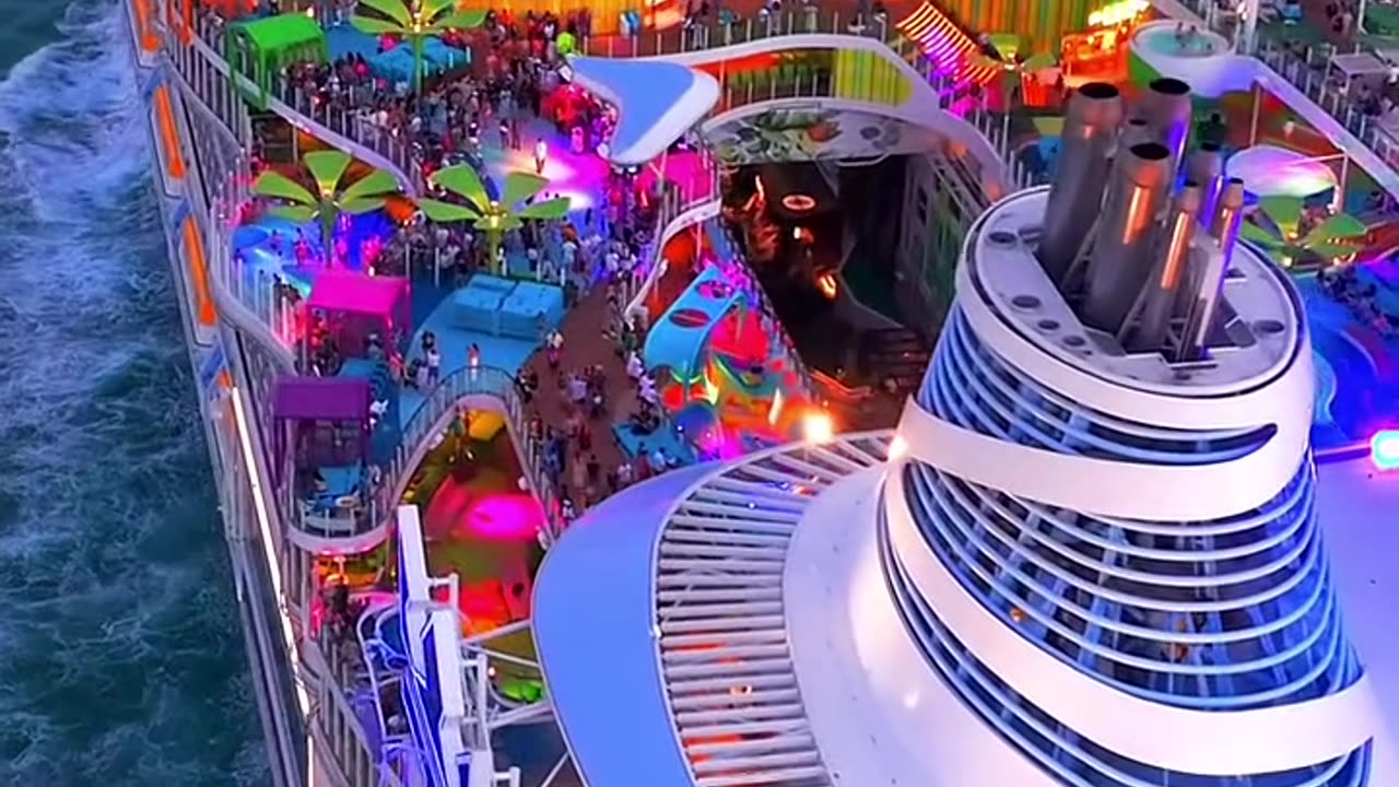 "Floating Paradise: A Luxurious World on a Cruise Ship!"