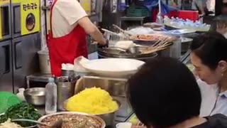 Busan Market’s Legendary Bibim Dangmyeon! Ruling for 40 Years