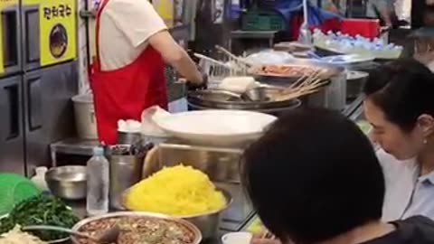 Busan Market’s Legendary Bibim Dangmyeon! Ruling for 40 Years