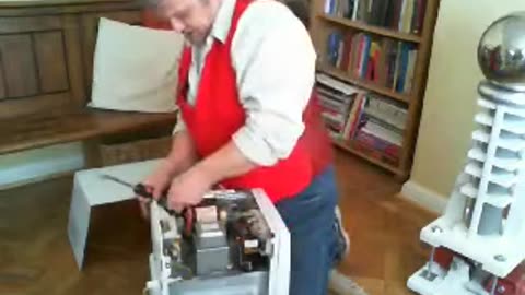 Getting Parts from a microwave oven