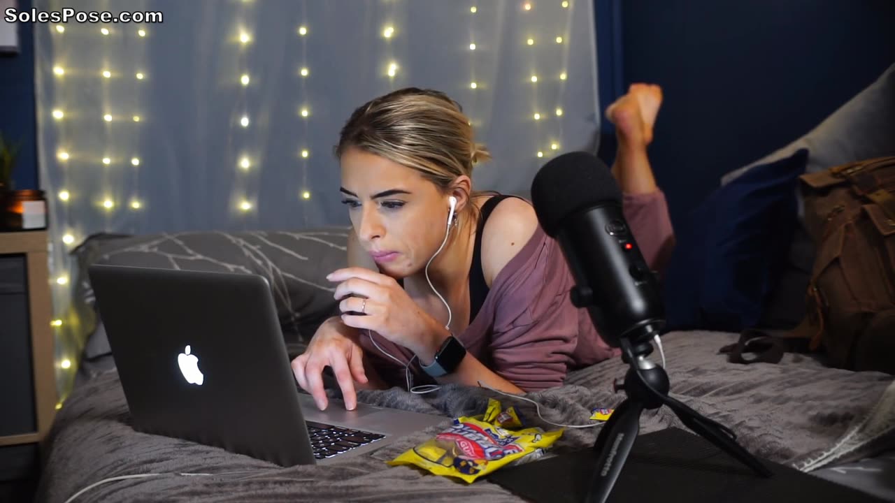 Typing ASMR: Soles Pose Focus with Rhythmic Keyboard Sounds