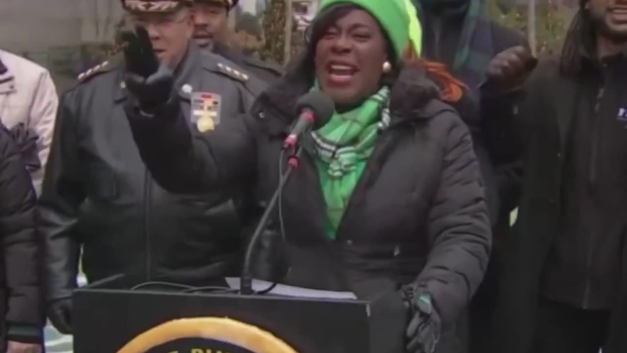 Philadelphia Mayor Cherelle Parker Butchers 'Eagles' Chant