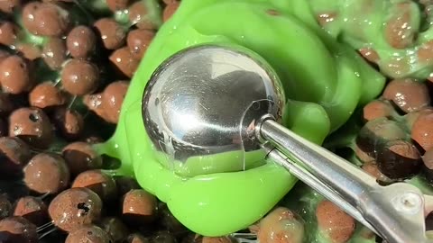 Rating the SCOOPABILITY of SLIME 🥄
