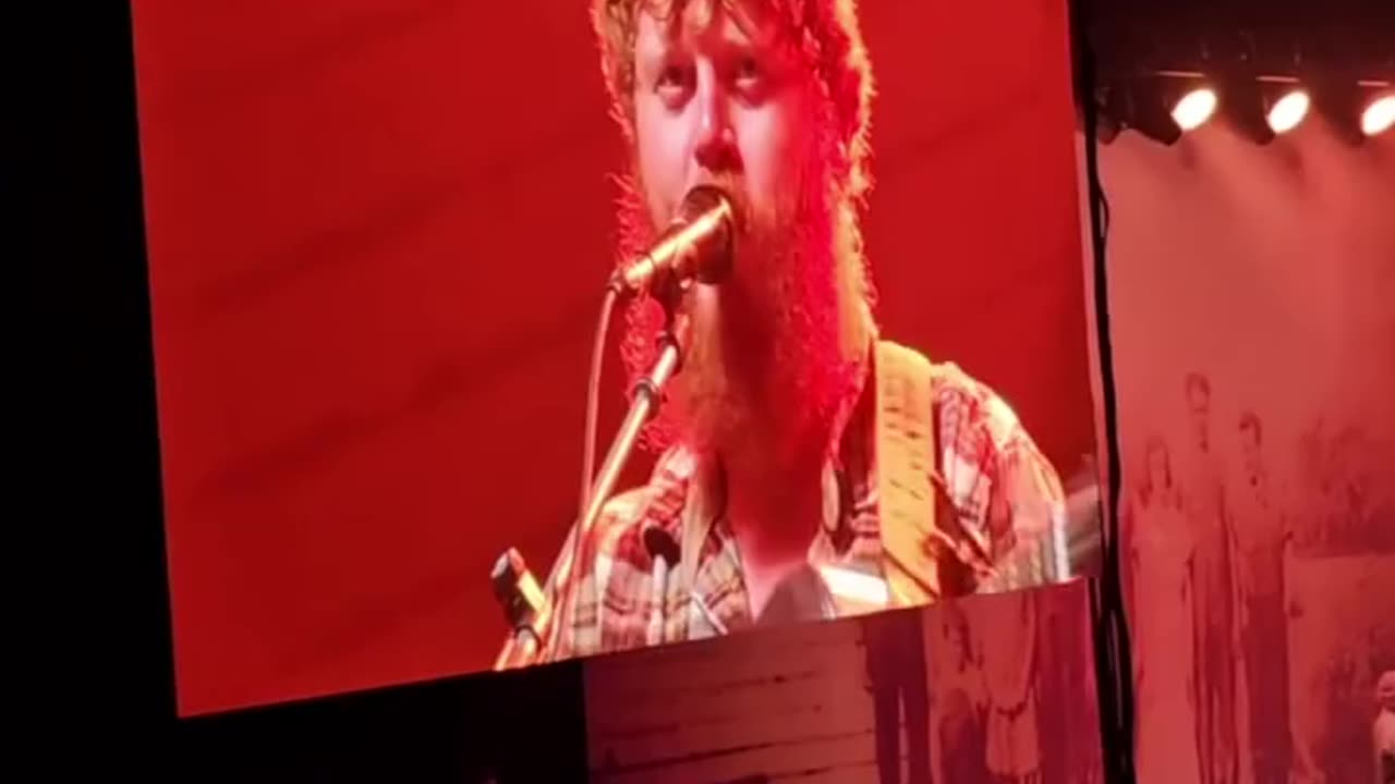 Oliver...Anthony..Tells..It..Like..It..Is!