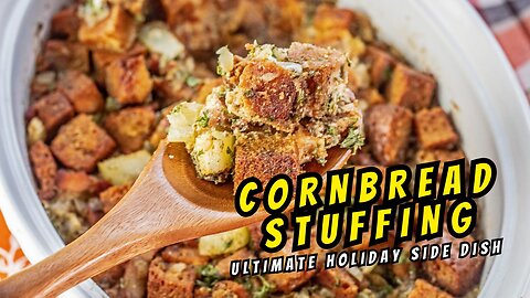 The BEST Cornbread Stuffing Recipe (Southern Style with Bacon!)
