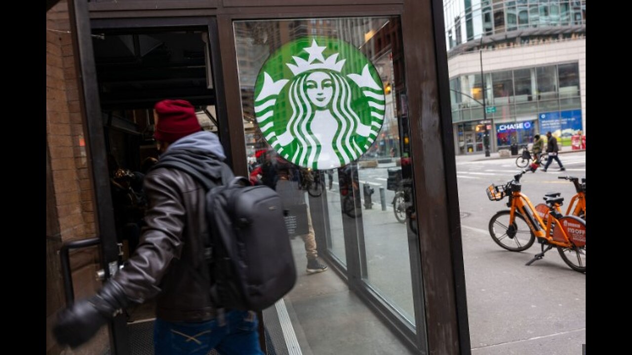 Starbucks Announces Hundreds of Store Closures, Thousands of Layoffs