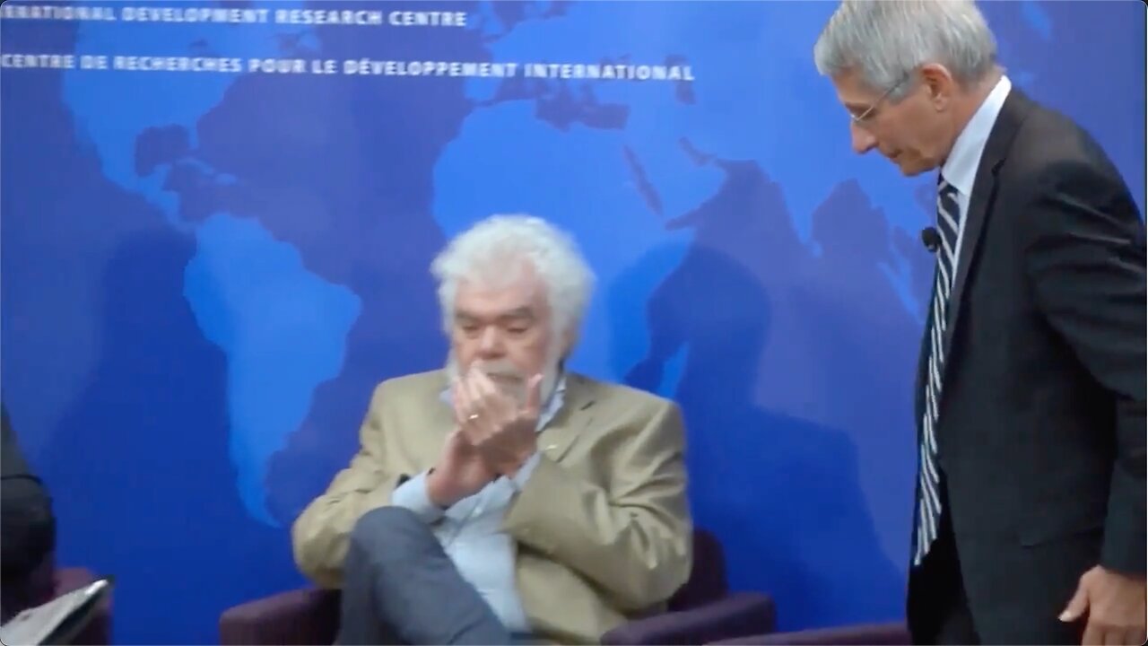 Francis Plummer delivers Anthony Fauci the most sarcastic clapping in history (2016)