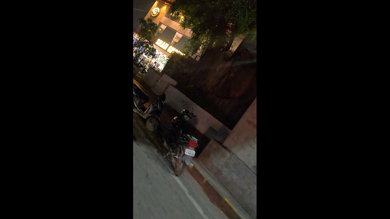 Always Whenever I Cross By The Hotel I Always See The Crowd Is Insane Over Shah Ghouse Hotel 😅😅