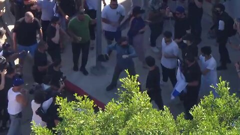 Zionists in LA Try to Lynch Protesters Against Their Fire-Sale of Stolen Land