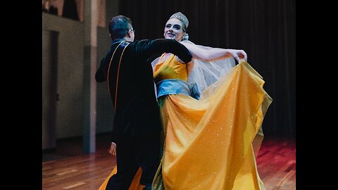 Wendy & Chris - “Once Upon A December”