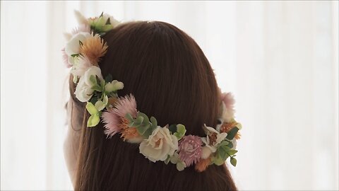 Make a Beautiful Head-Wearing Wreath