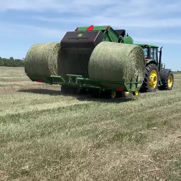 Making Hay the John Deere Way – Farm Life in Action! 🌾