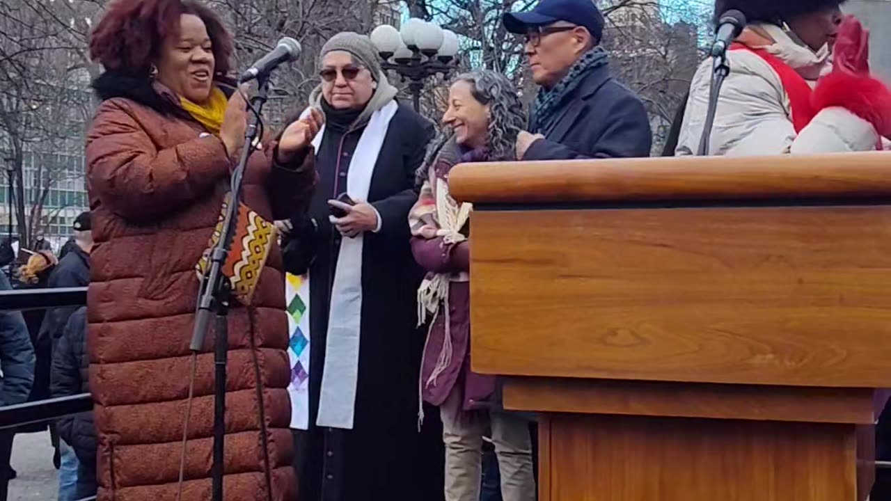NYC religious leaders support migrants in Minnesota.