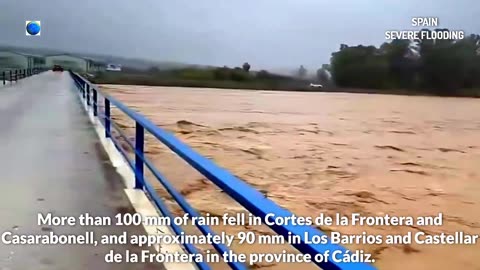 De graves inondations en Espagne détruisent des ponts et inondent des maisons