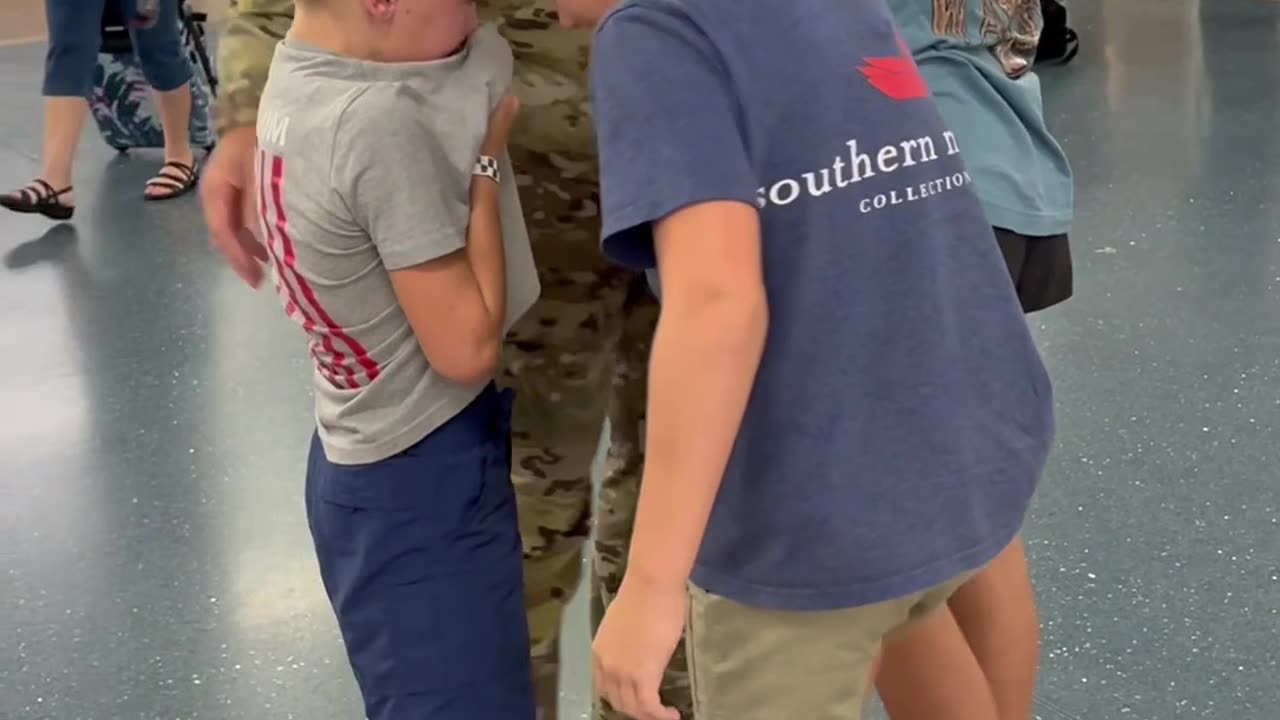 Dad Returns From Deployment and It Brings Kids to Tears