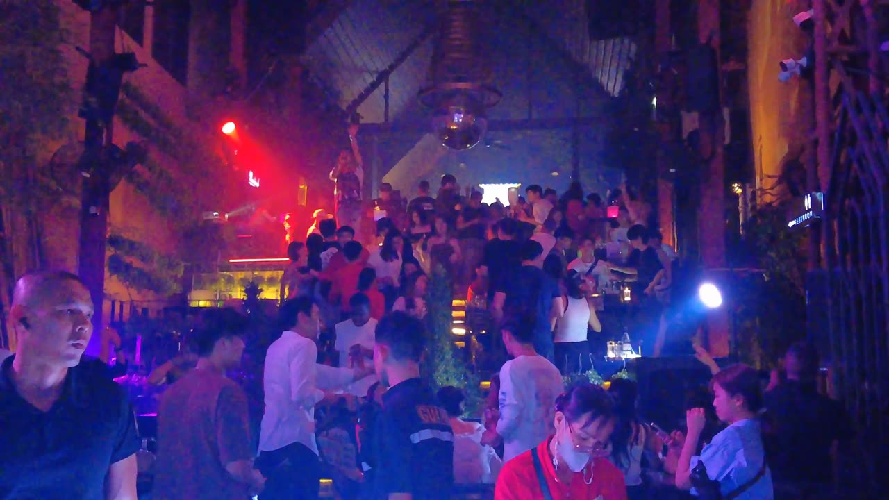MIND-BLOWING BANGKOK NIGHTLIFE! 🤩 Full Walking Tour & Hidden Gems!