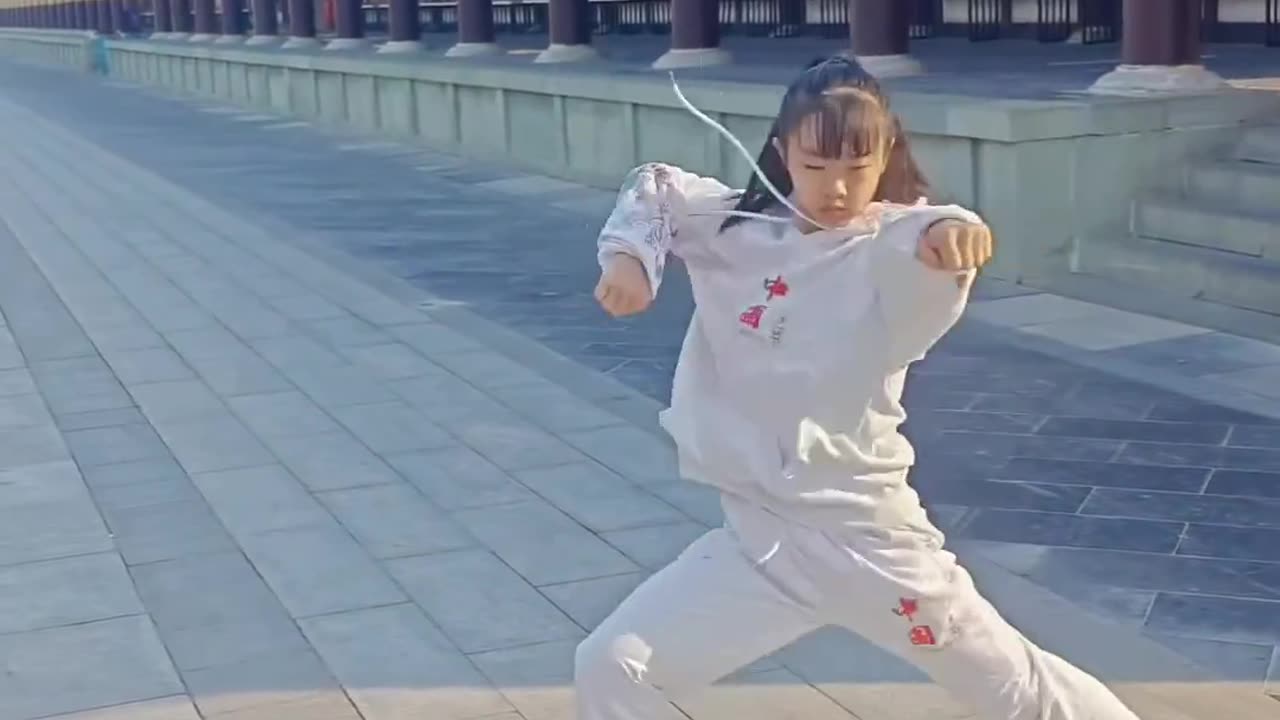 Young girl Mertial Arts training 😘💕