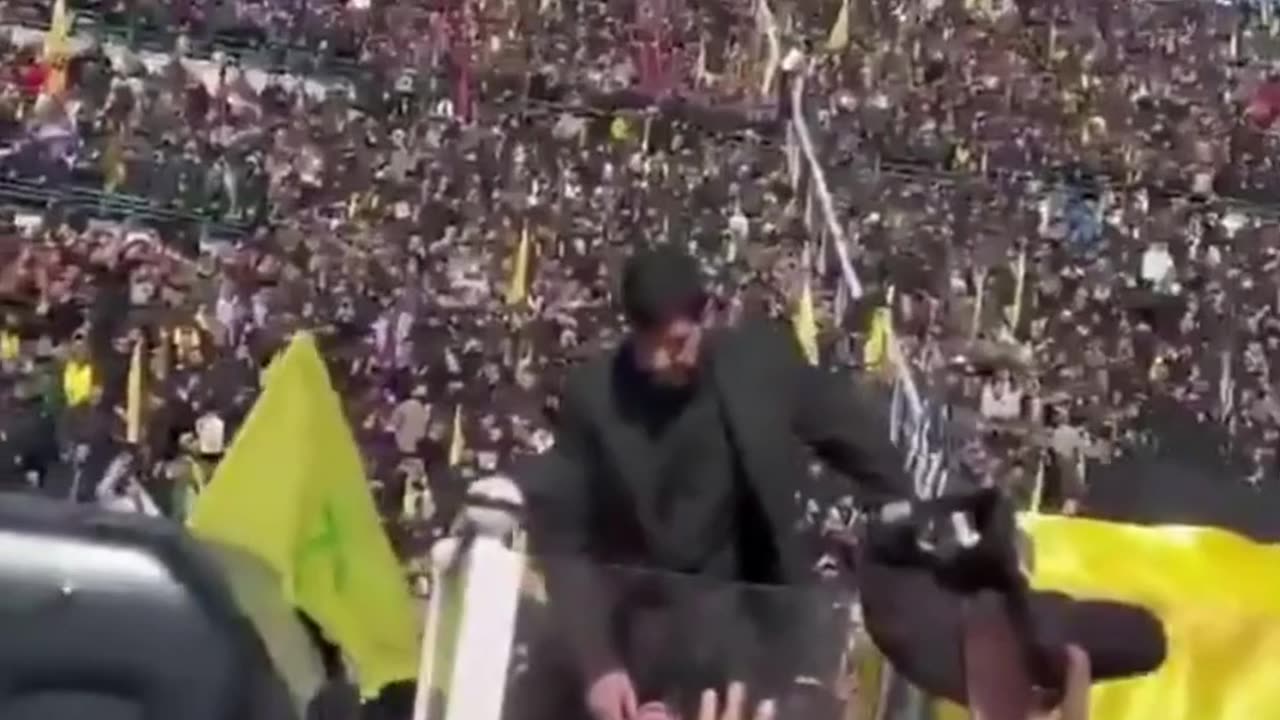 Miles asisten al funeral de Nasrallah mientras combatientes israelíes sobrevuelan el estadio.