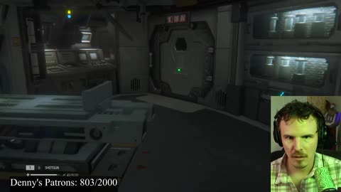 iDubbbz SpoOoOoKy Sunday - New horror game (a little alien gameplay)