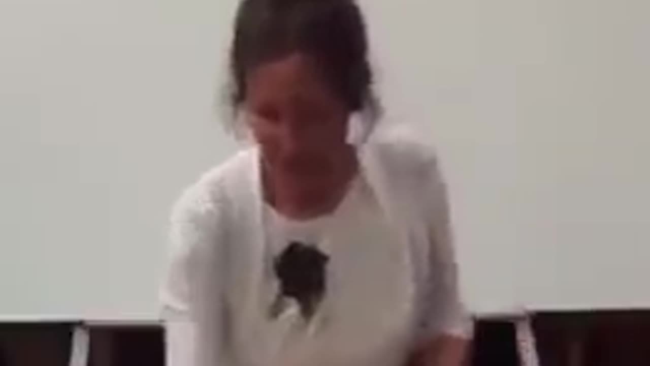 BARBARA ONEILL - CASTOR OIL FOR TUMORS, CONSTIPATION , EYE CARE & MORE (EXTERNAL USE)