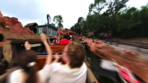 Big Thunder Mountain Railroad POV Magic Kingdom-Disney World