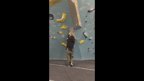 V3 bouldering