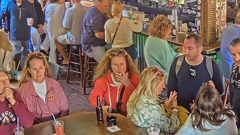 Candid Sexy Smoking Woman 757