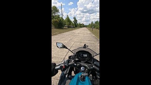 Does anybody else just absolutely love this song and will sing it every day all day?