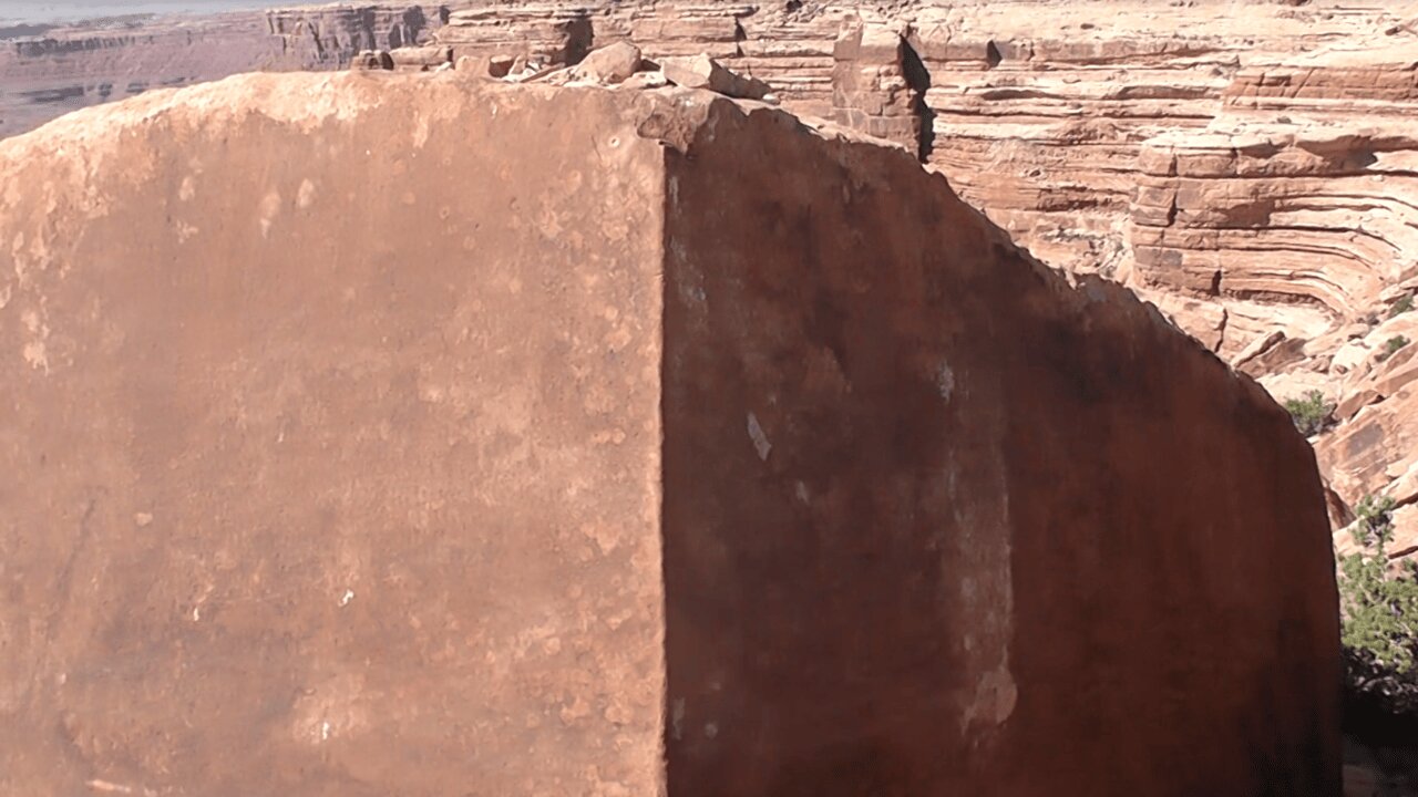 Megalithic blocks in Utah - Impossible Geometry hidden by Google Earth