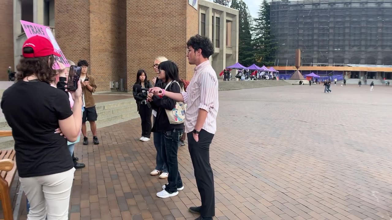University of Washington students are so tolerant of people who choose to de-transition