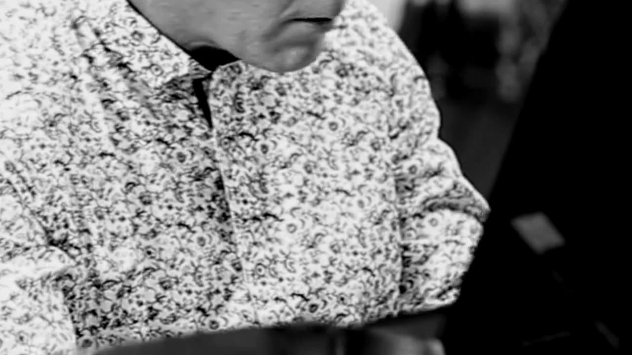 Philip Glass Study No. 6 — Hypnotic Live Piano Performance