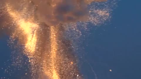 Antares Rocket Launch Quickly Results In A Super Massive Explosion!!!