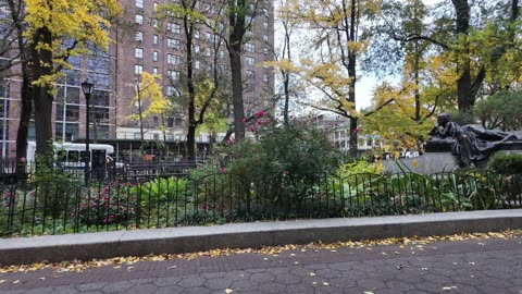 🗽 NYC Live 🔴 Walk (Chat on YouTube)