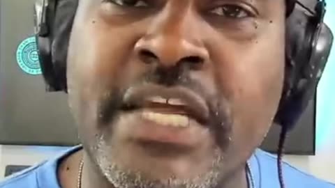 DL Hughley, You a Paid Robot! 🤖