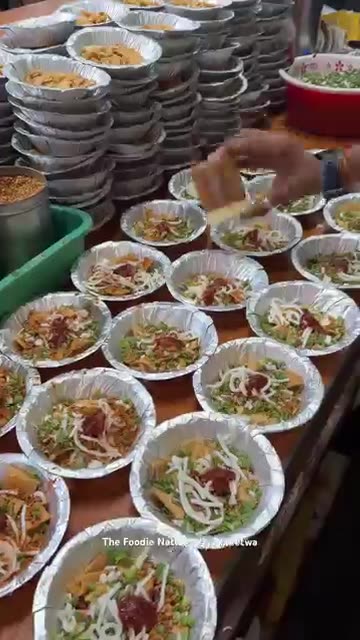 Surti Khaowsuey – The Creamy Burmese-Indian Fusion Dish You Must Try! 🍜🔥