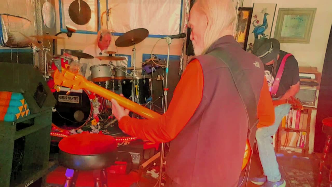 =Mannah Pariah=...Cadillac Groovin' Along