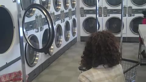 Took My daughter to Laundromat in Melvindale, M