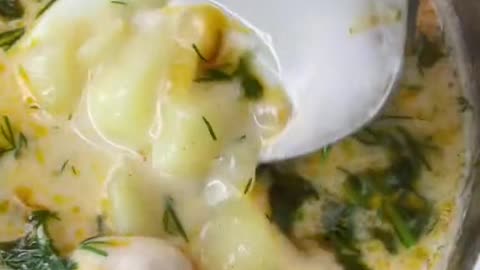 Cheese soup with chicken