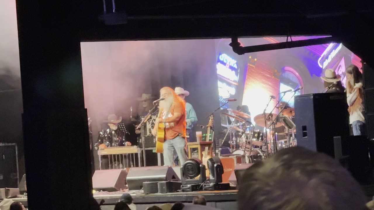 Jamey Johnson plays “Lonely at the Top”