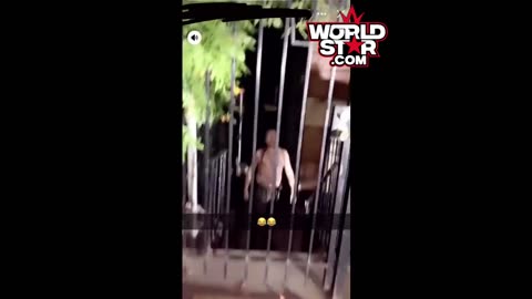 Chicago Gang Members Beat A Civilian In Front Of “12” For Snitchin To The Police! (Aftermath)