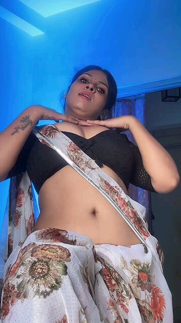 Hot sexy anuty dance