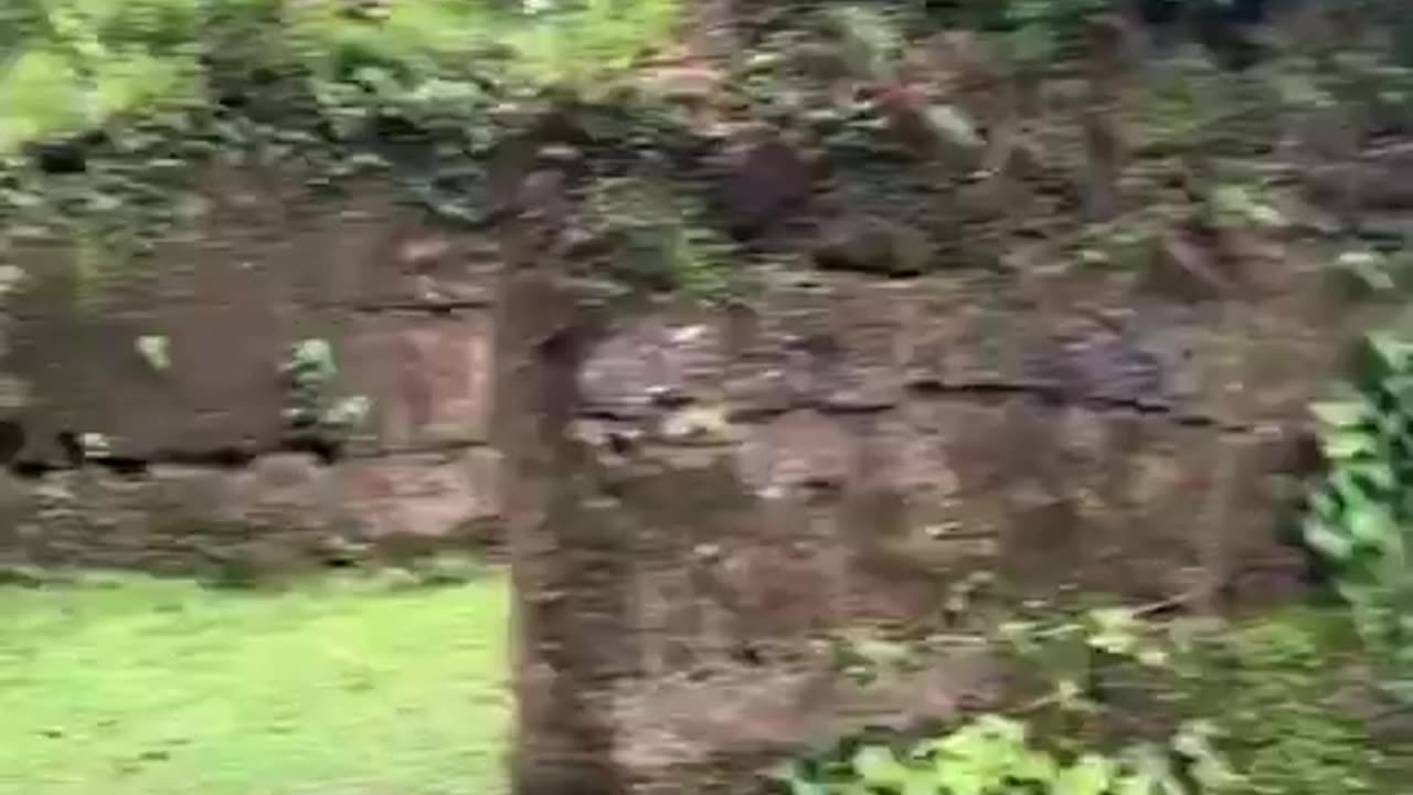 😲The great wall of China is actually the great wall of Tartaria.