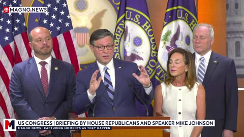 🇺🇸 Speaker Mike Johnson Holds Briefing on 16th Day of Democrat-Led Shutdown of Government [LIVE]