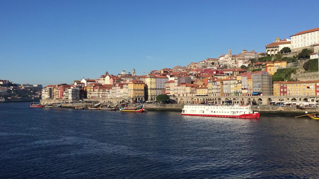 Vila Nova de Gaia Waterfront (Douro Literal, Portugal) 2
