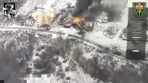 Ukrainian Tanks Firing into Russian Positions(Incredible Footage)