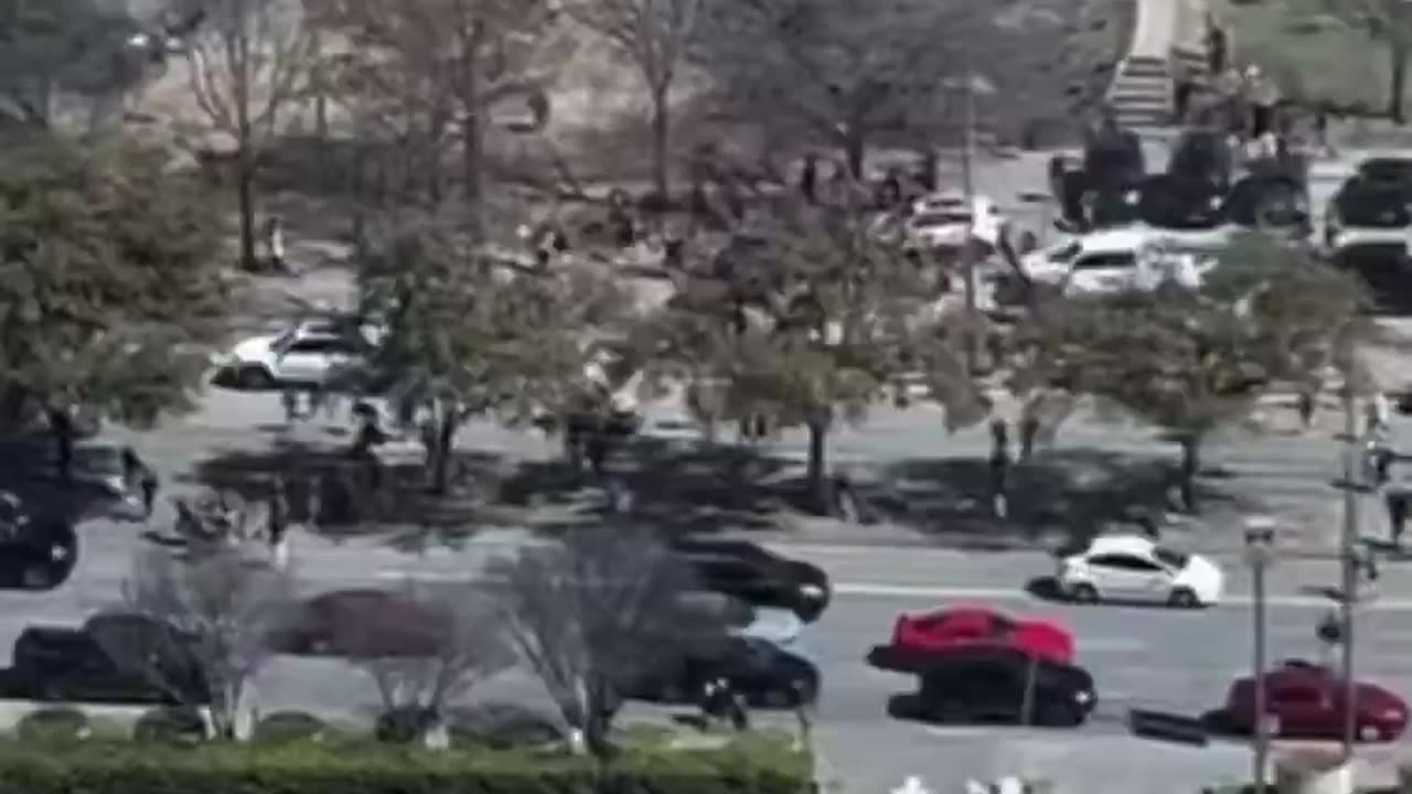 VIDEO: Mass panic as Omni Hotel and Convention Center in Dallas, Texas was