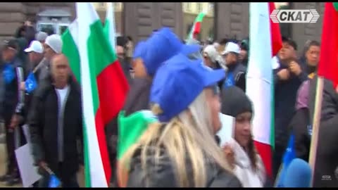 Симпатизант на Пеевски на протеста на 11.11.2024 за касирането: "Не разбирам"